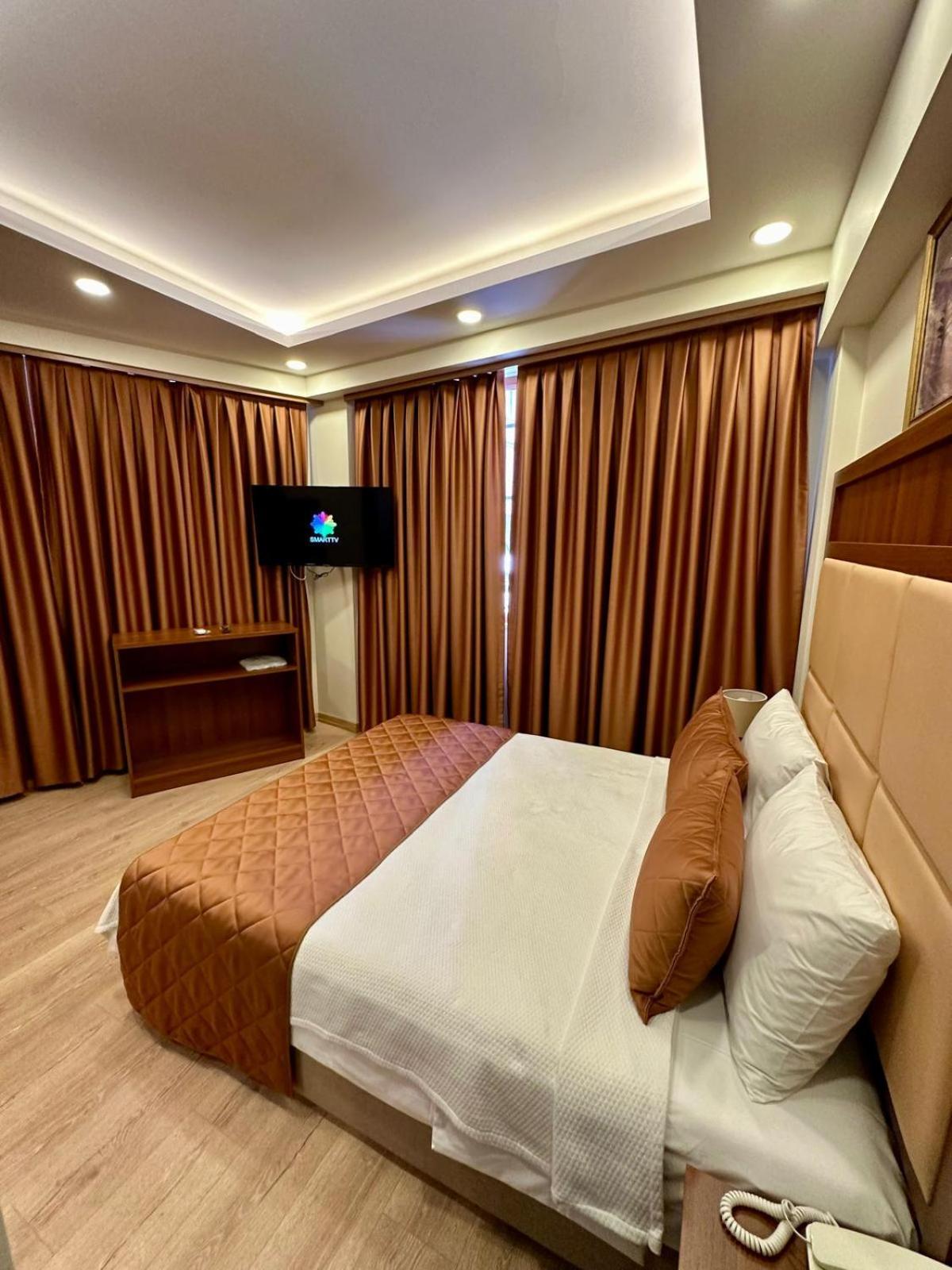 Hotel Keeper Istanbul